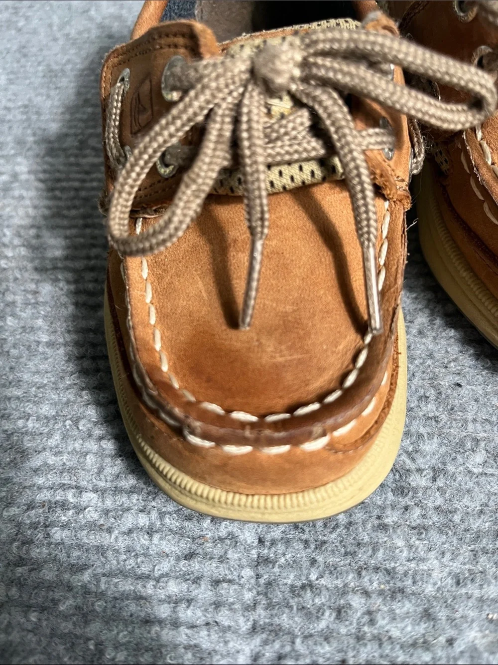 Sperry suede brown